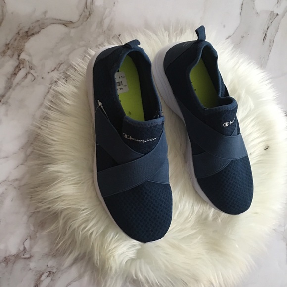 Champion Shoes - Navy Champion  « Rival » shoes women size 8.5